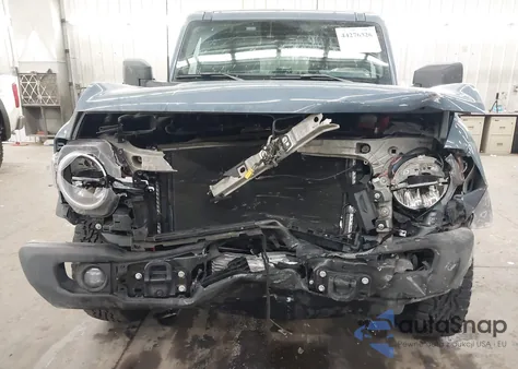 2023 Ford Bronco Black Diamond z USA, uszkodzony, nr VIN 1FMEE5DH4PLC18290